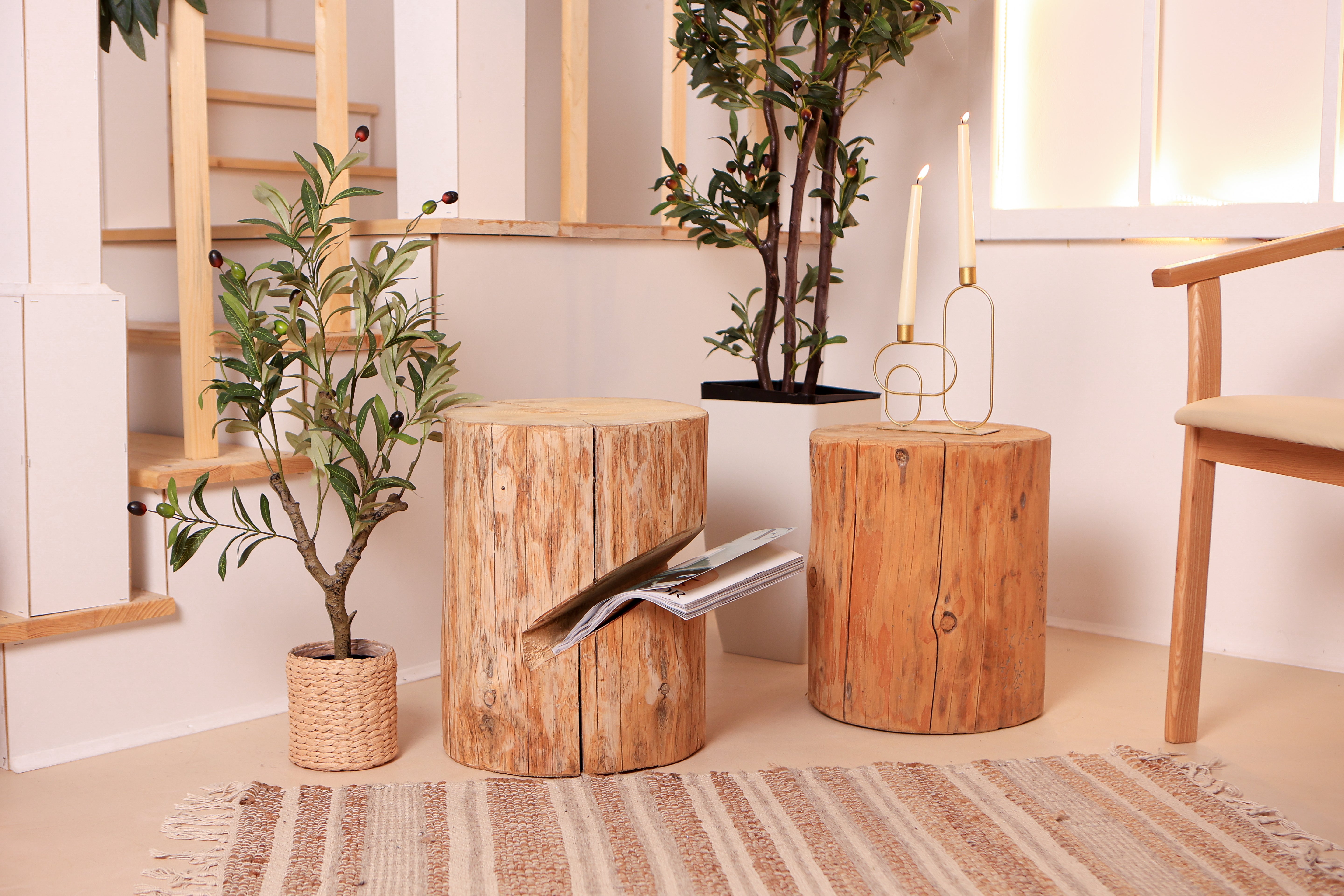 Nachttisch Baumstamm/ Holzstamm / Hocker aus Naturholz „Standart” / Massivholzstamm / Holzblock- HolzRepublik