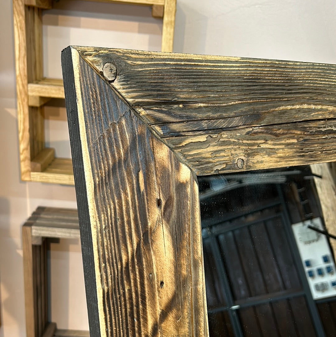 Eleganter Bodenspiegel mit Holzrahmen- HolzRepublik