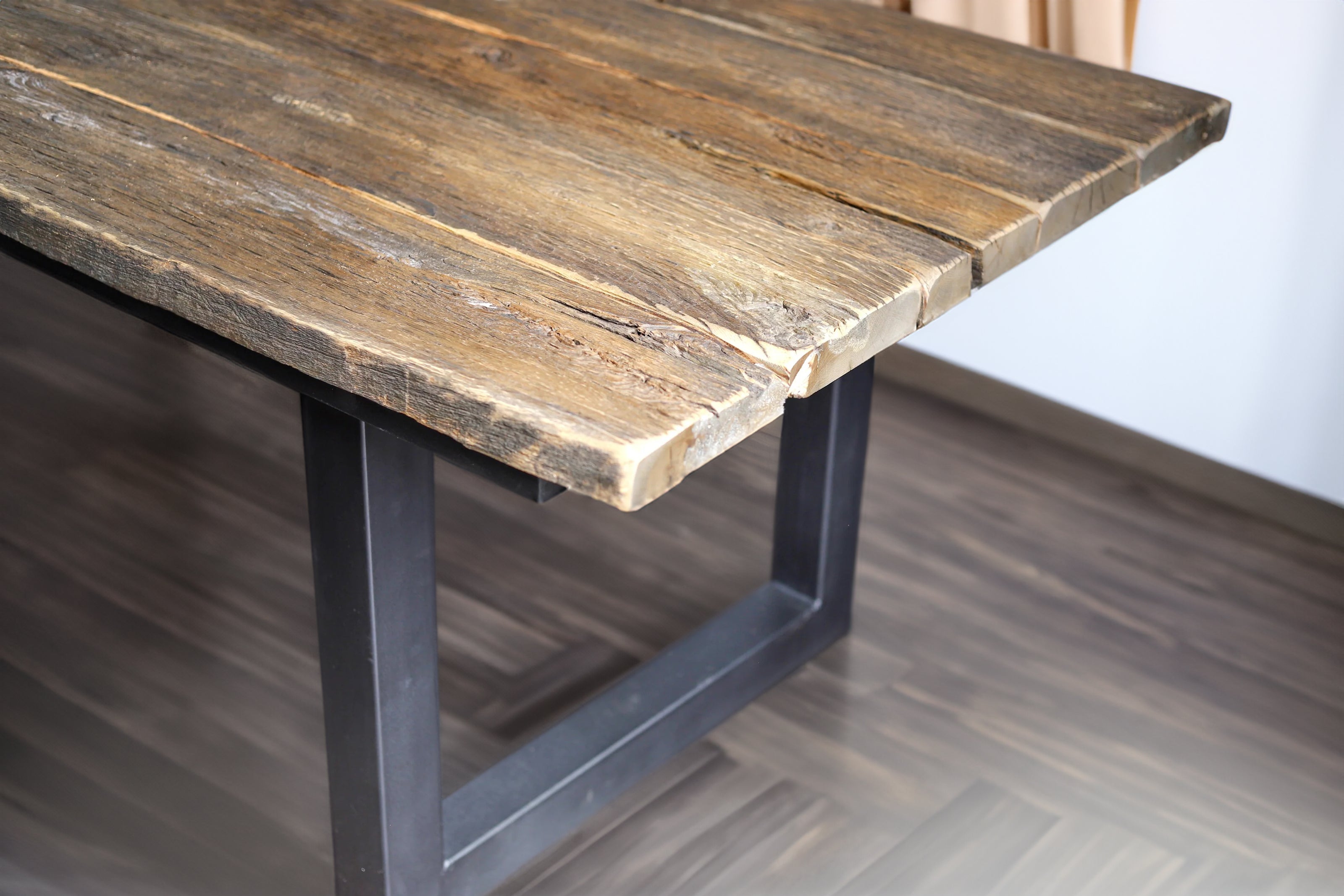Esstischplatte aus alten originalen Holzbalken / Holztischplatte- HolzRepublik