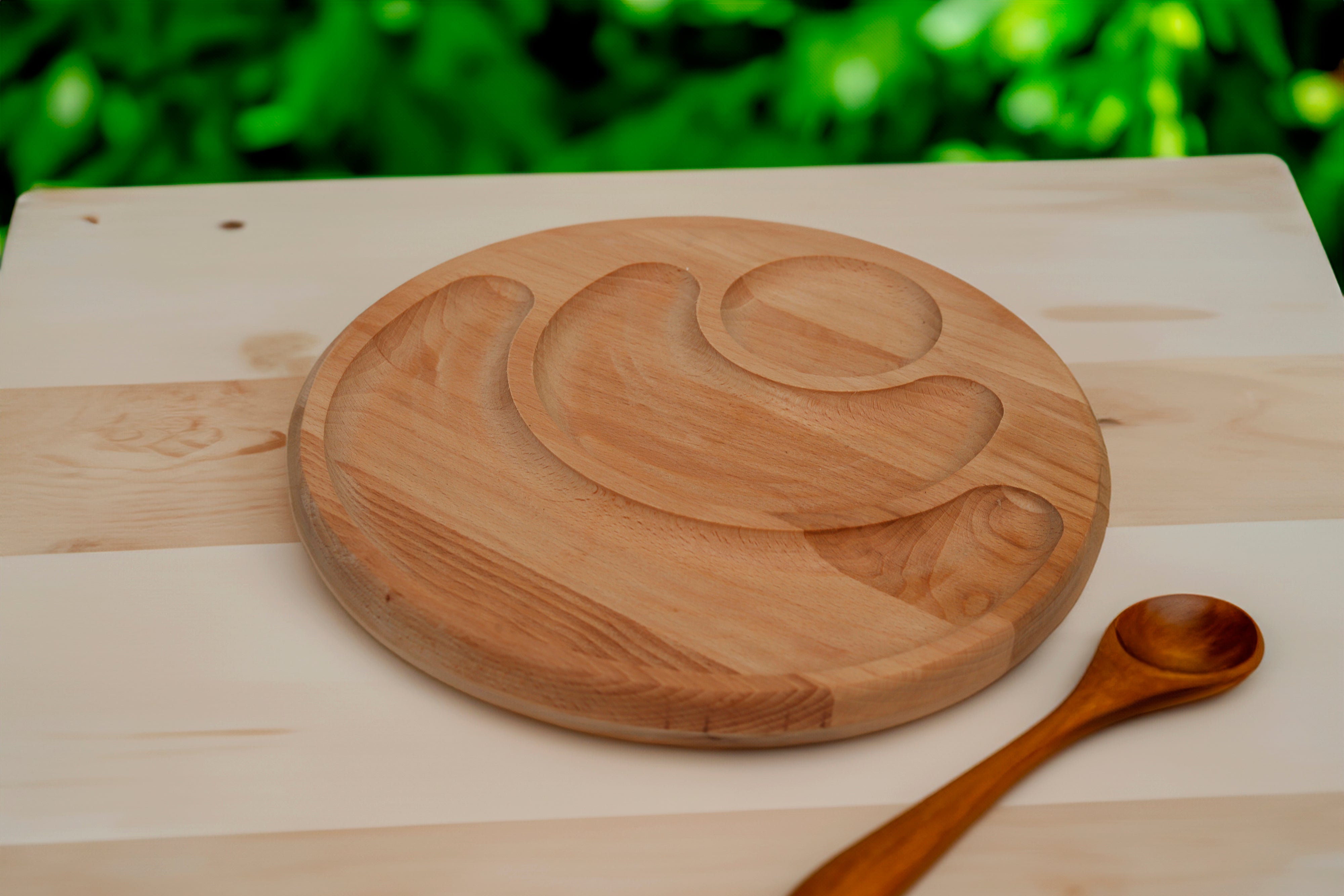 Holzteller / Holzuntersetzer / Holztablett / Servierplatte "Rund" mit Unterteilungen aus Buchenholz- HolzRepublik