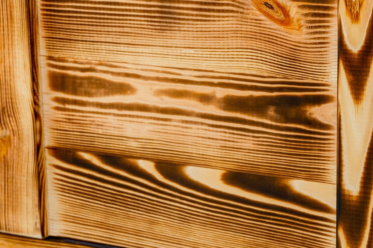 Holztruhe /Weihnachtstruhe Flambiert 43x37,5x40 cm mit Tablett und Holzweihnachtsbaum- HolzRepublik