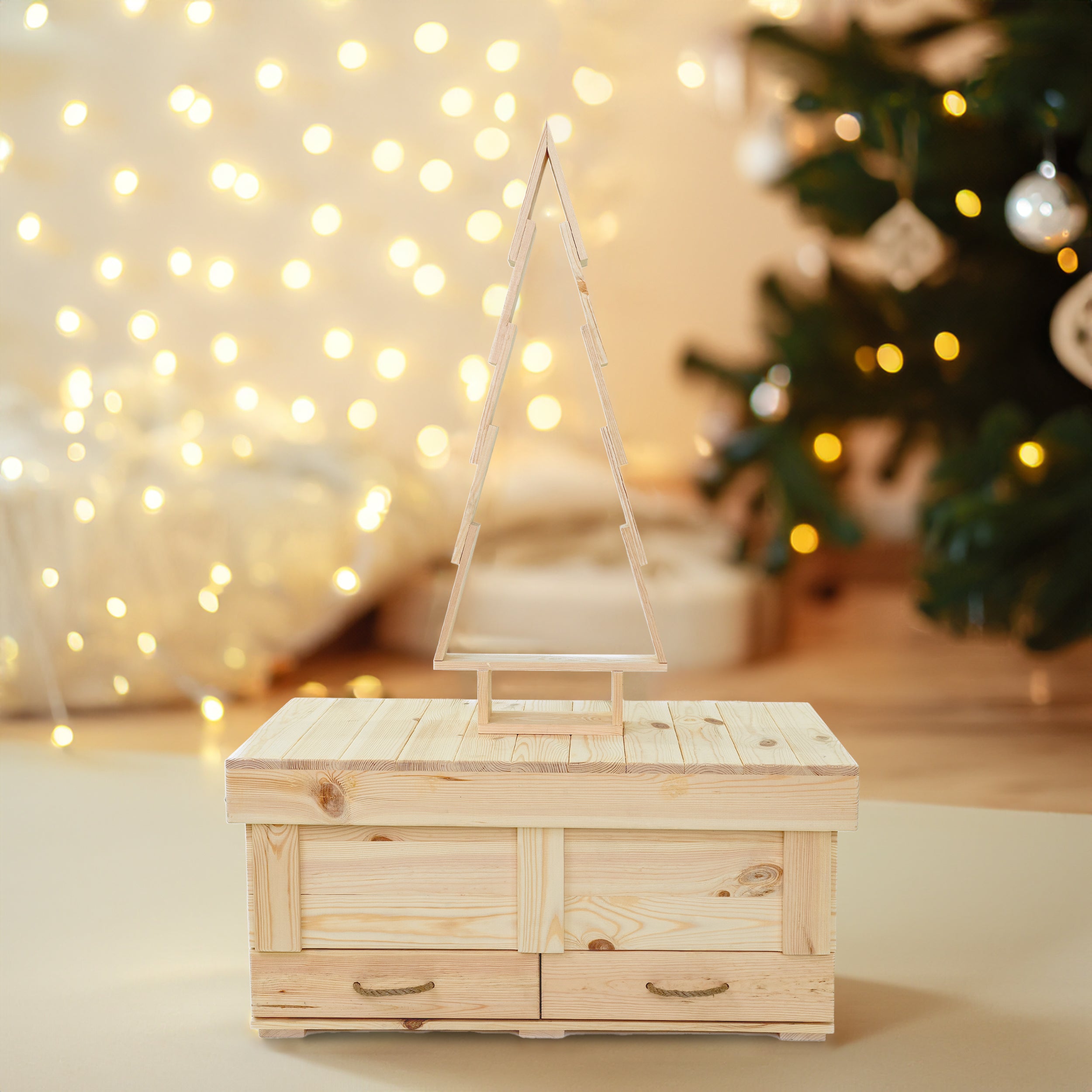 Holztruhe / Weihnachtstruhe Natur 85x37,5x40 cm mit Tablett und Holzweihnachtsbaum- HolzRepublik