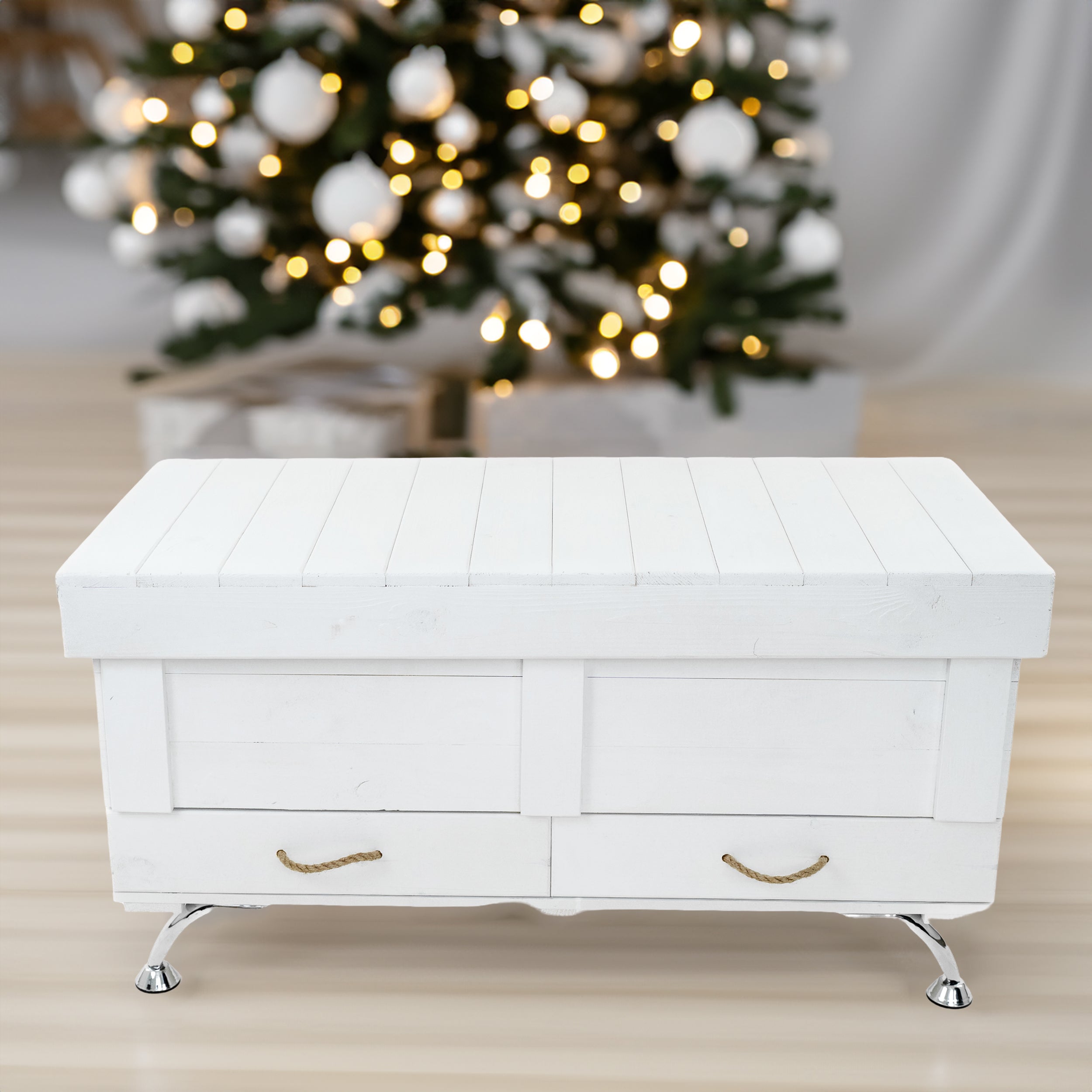 Holztruhe /Weihnachtstruhe Weiß 100x46x40 cm mit Tablett und Holzweihnachtsbaum- HolzRepublik