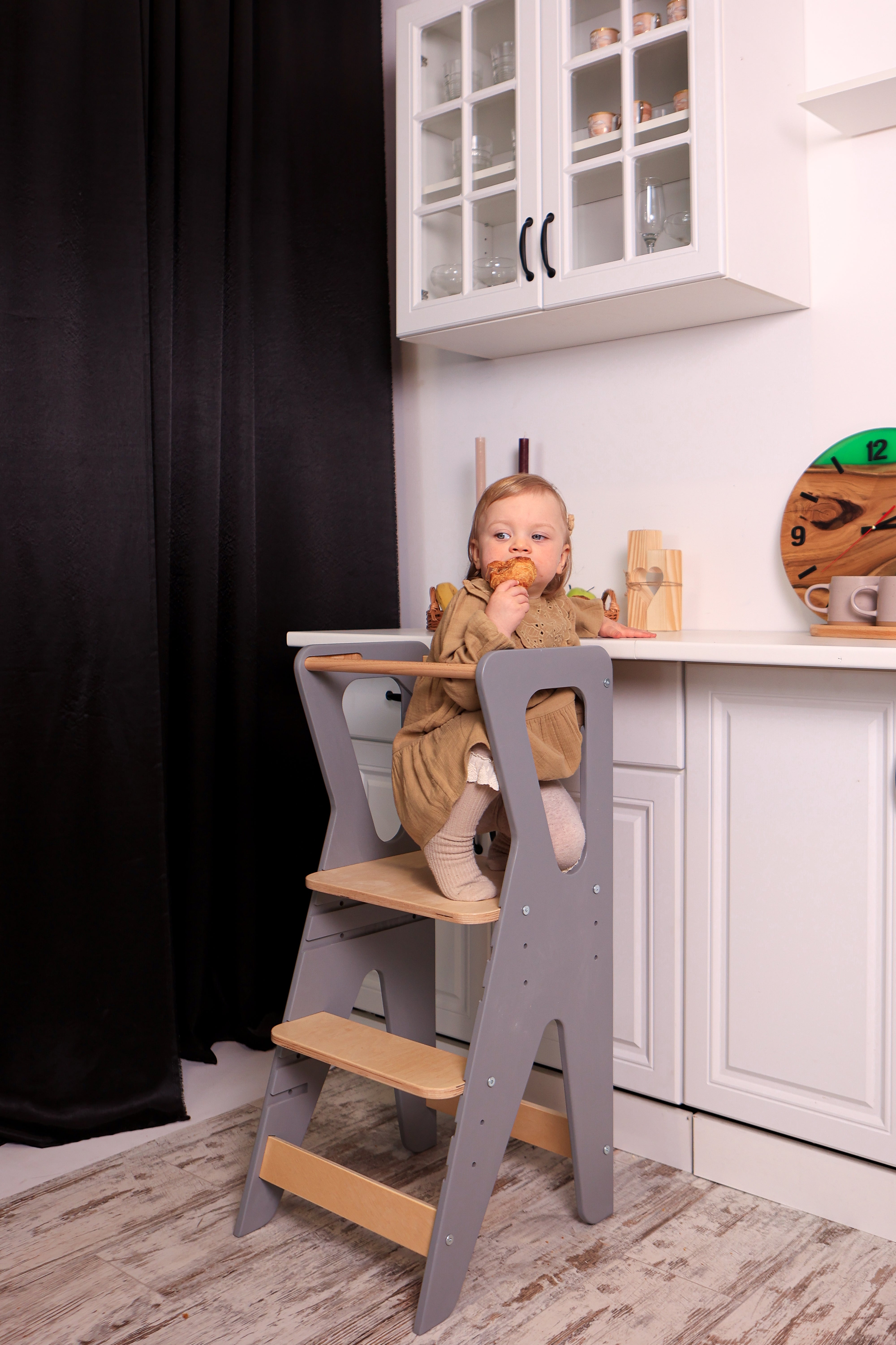 Montessori Lernturm: Der kleine Helfer für Ihr Kind- HolzRepublik