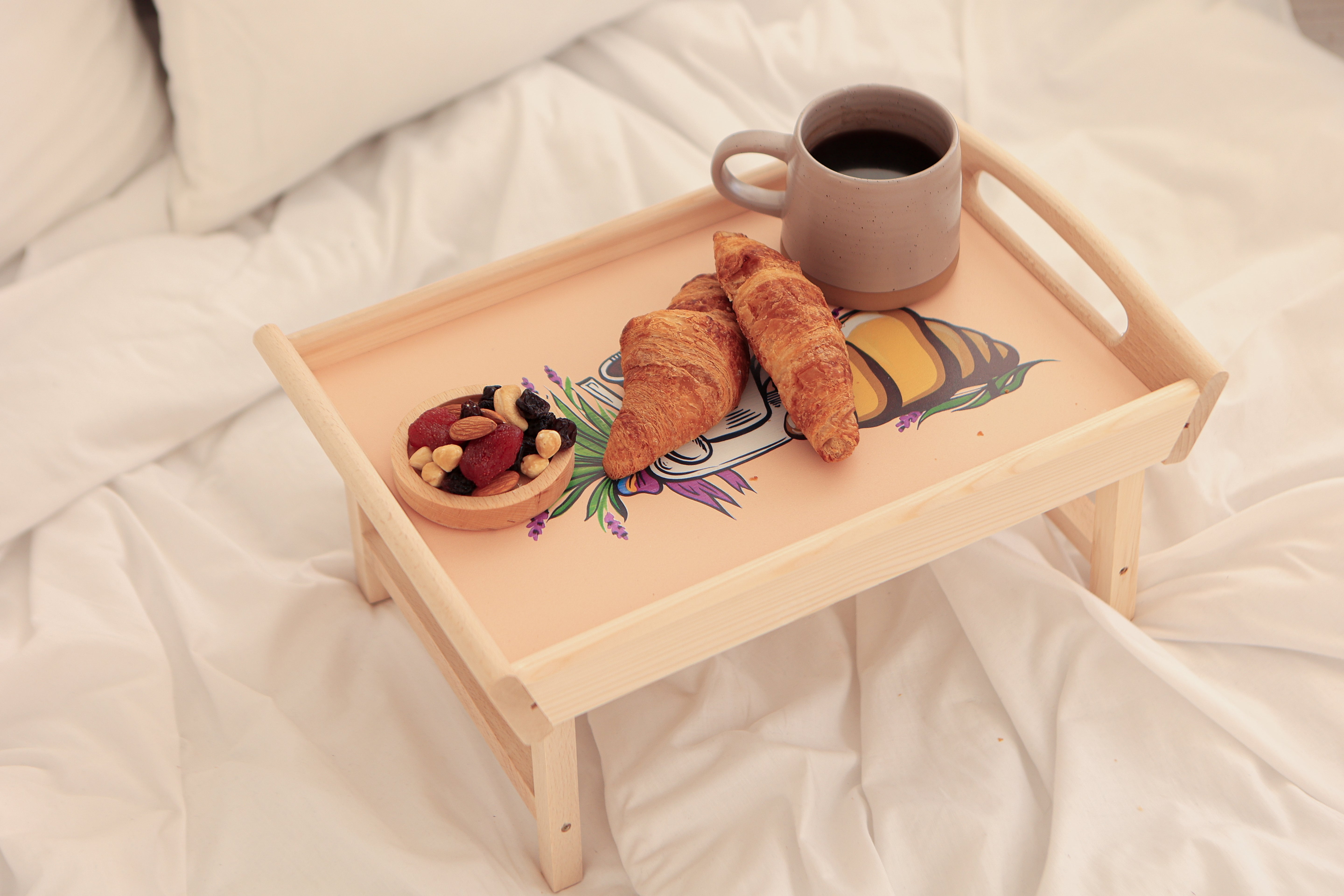Holztablett "Croissant", mit Füßen- HolzRepublik
