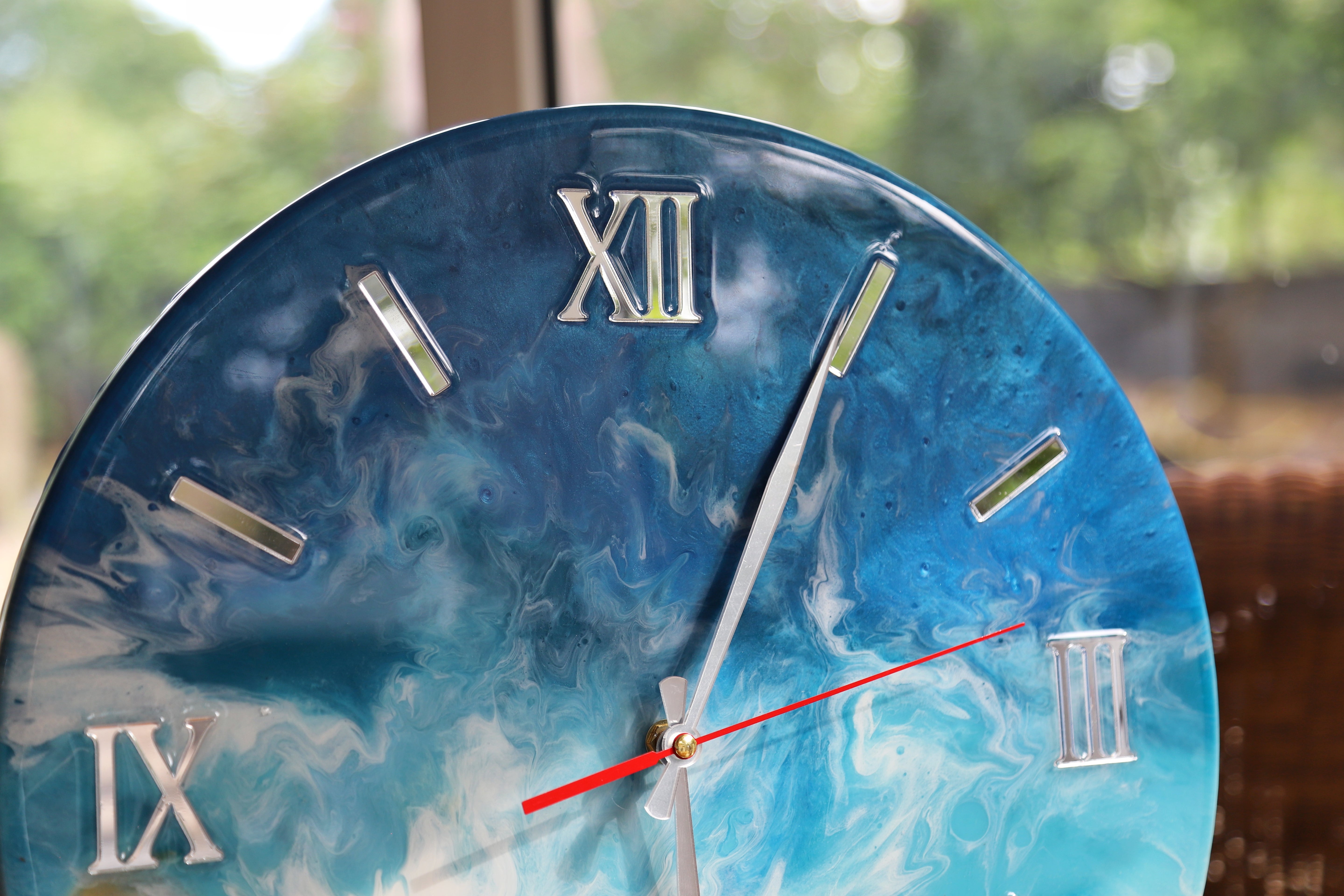 Ozean-Wanduhr mit dem Epoxidharz / Meeresdesign / Wellenoptik / Strandmotiv - Individuelle Bestellung- HolzRepublik