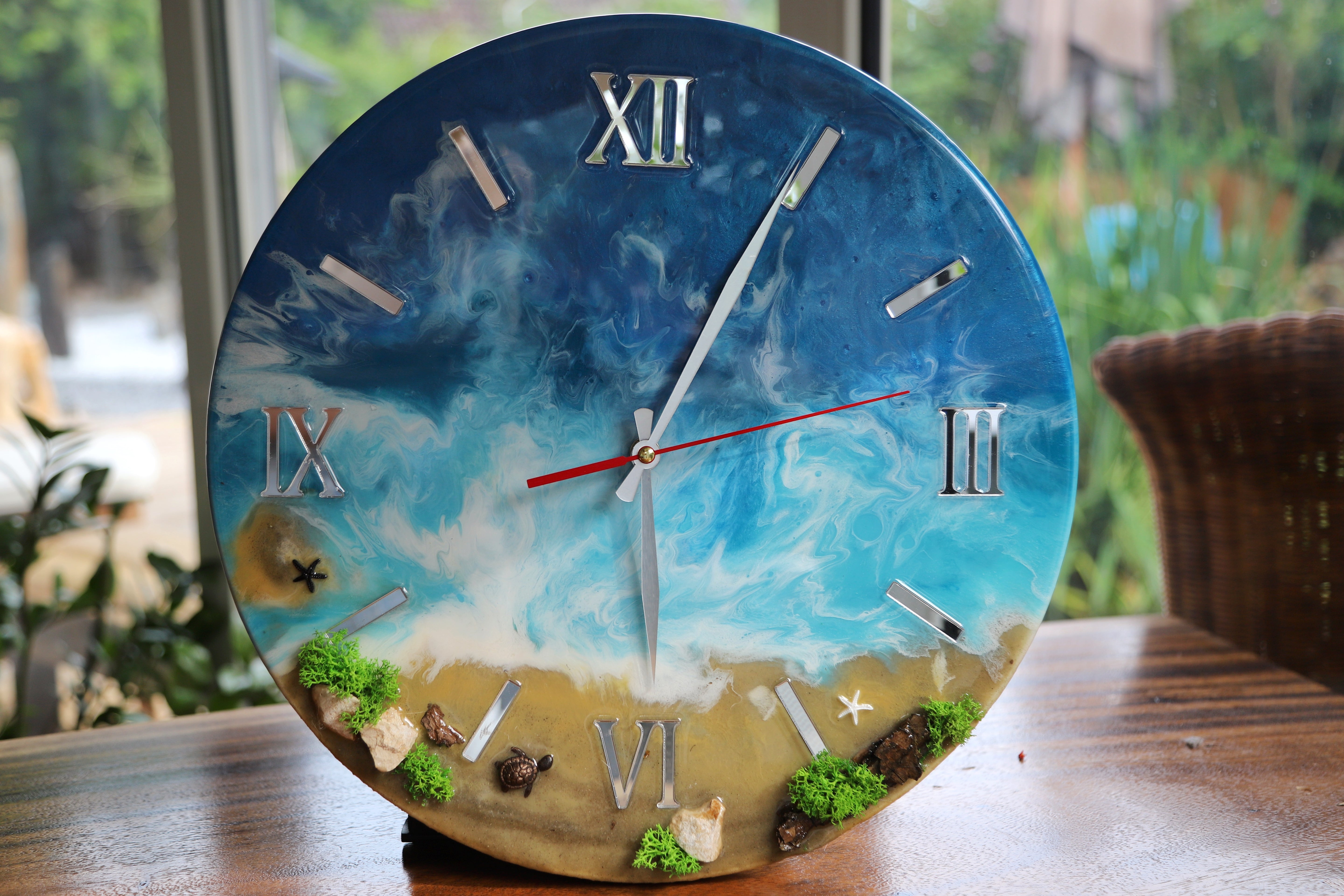 Ozean-Wanduhr mit dem Epoxidharz / Meeresdesign / Wellenoptik / Strandmotiv - Individuelle Bestellung- HolzRepublik