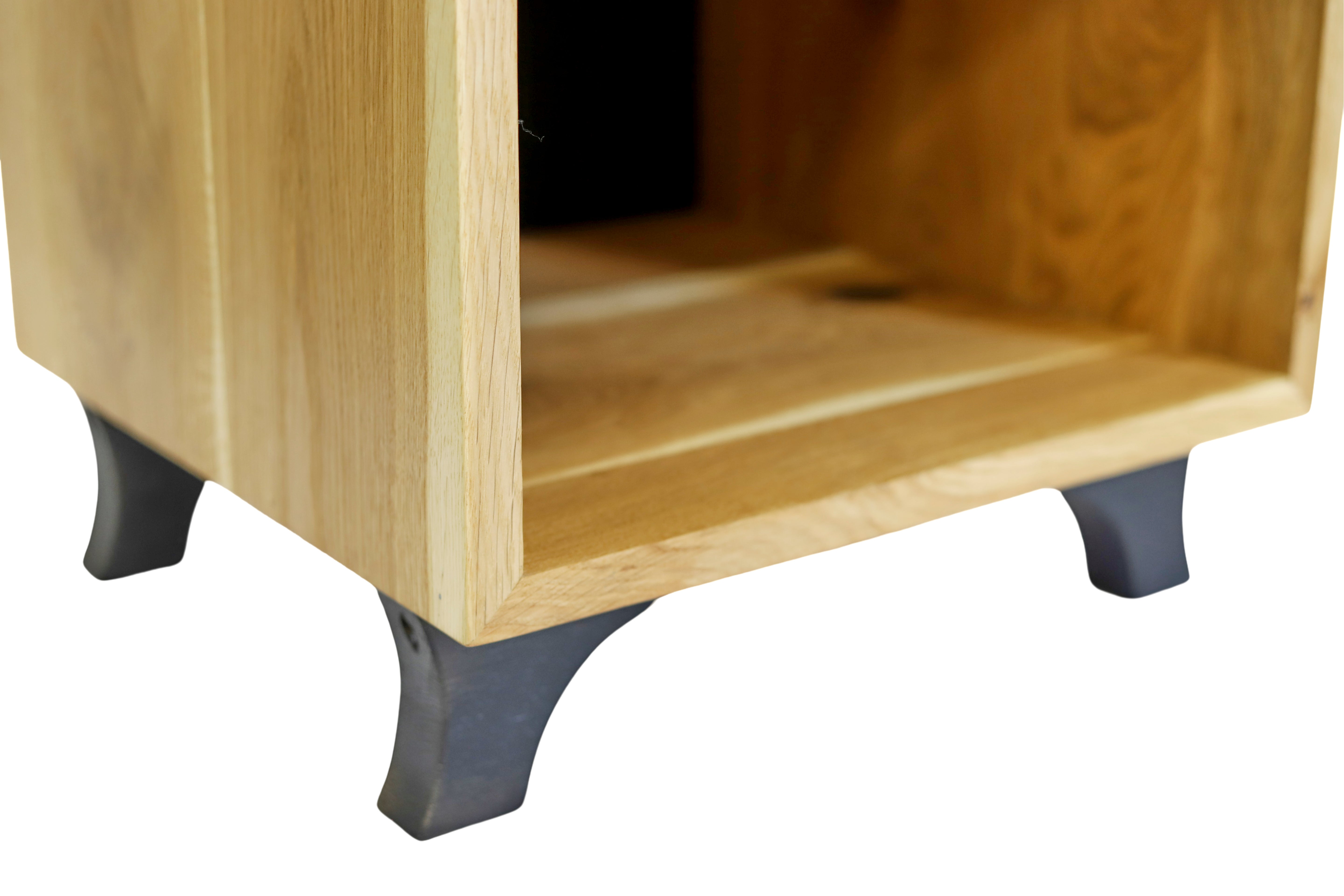 Nachttisch aus Holz im Retro-Stil / Holznachttisch / Design-Nachttisch- HolzRepublik