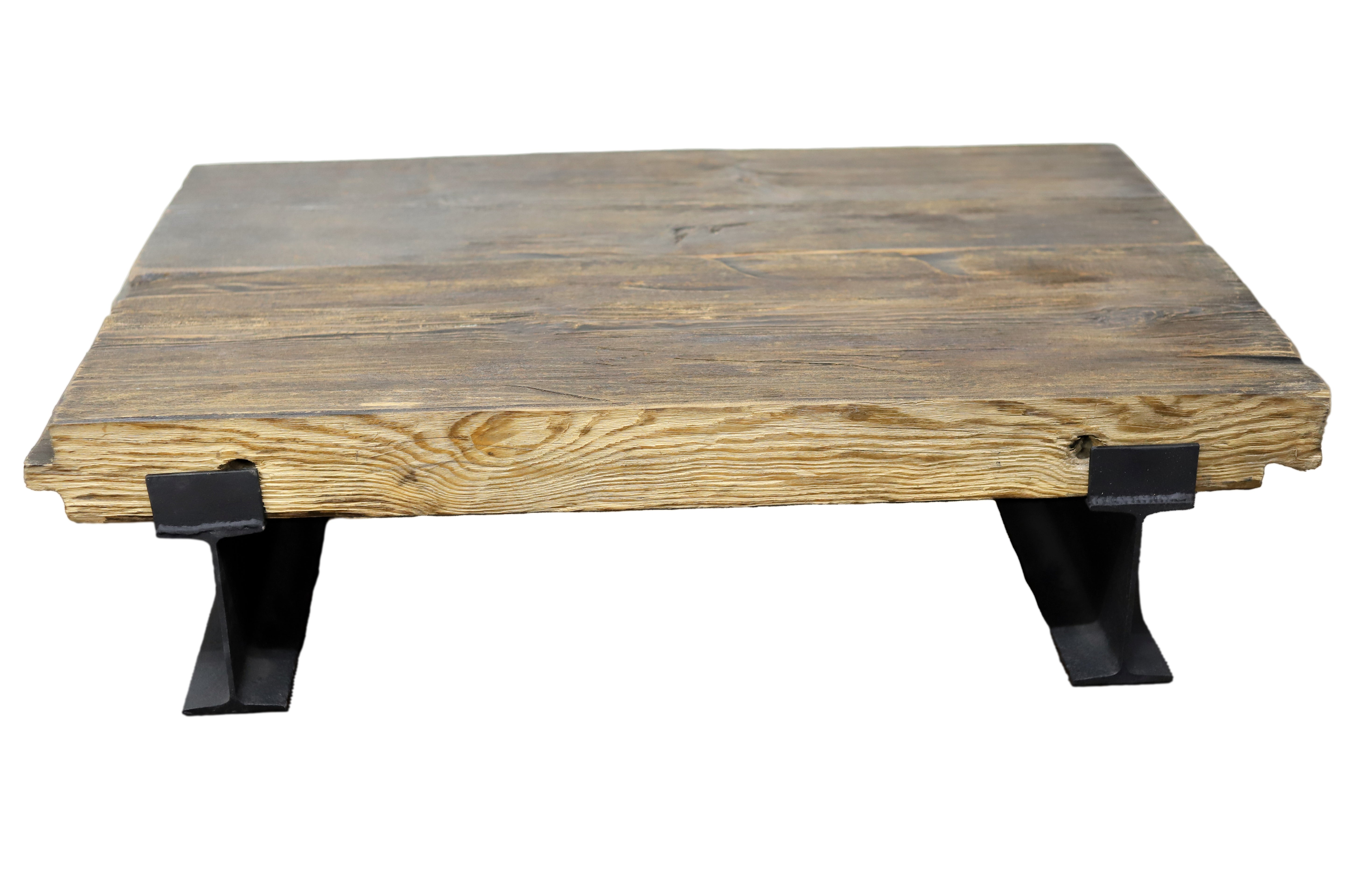 Rustikaler Couchtisch 106x71x28 cm aus originalem altem Holz / aus recyceltem Altholz- HolzRepublik