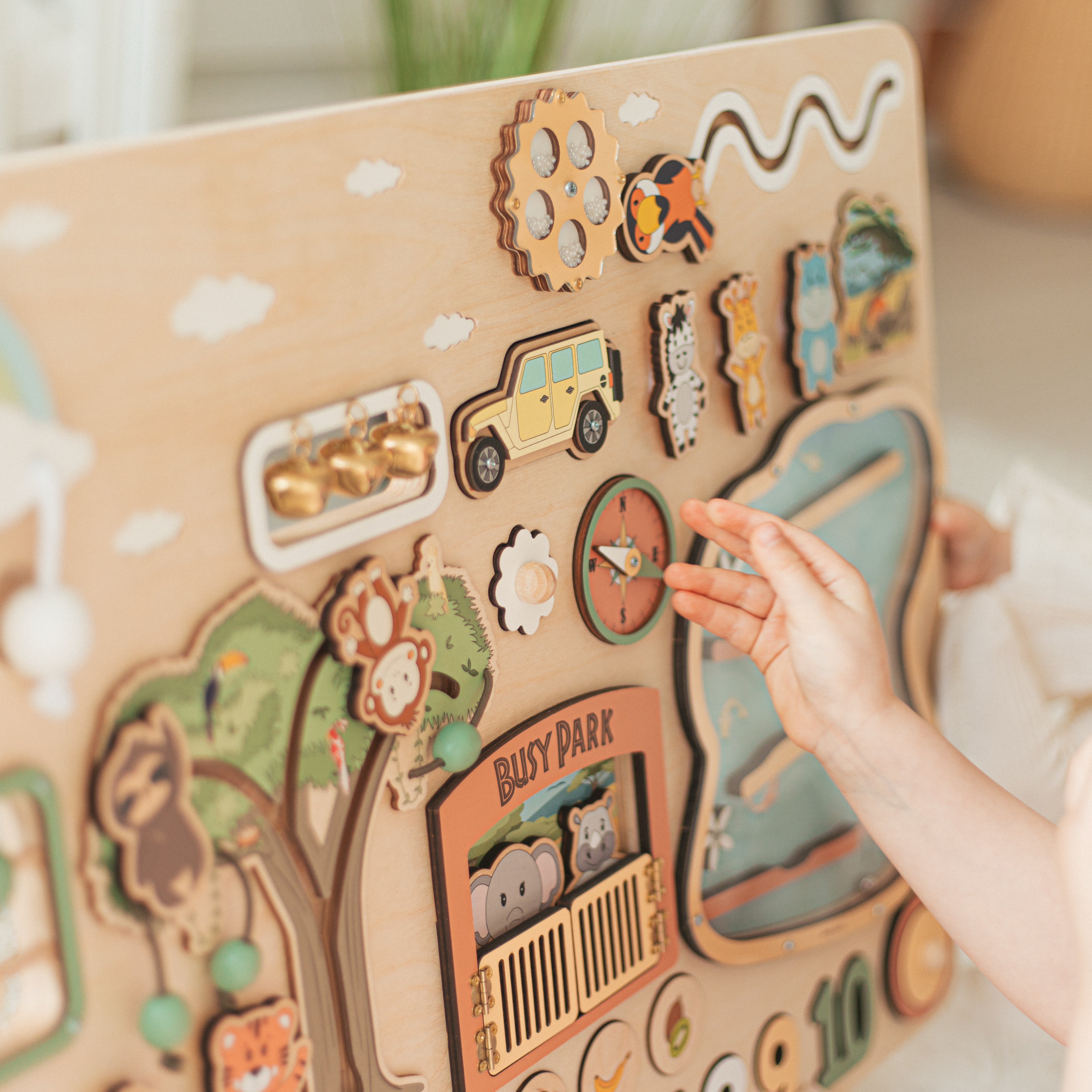 Busy Board: Das ideale Geschenk für kreative Entdecker- HolzRepublik