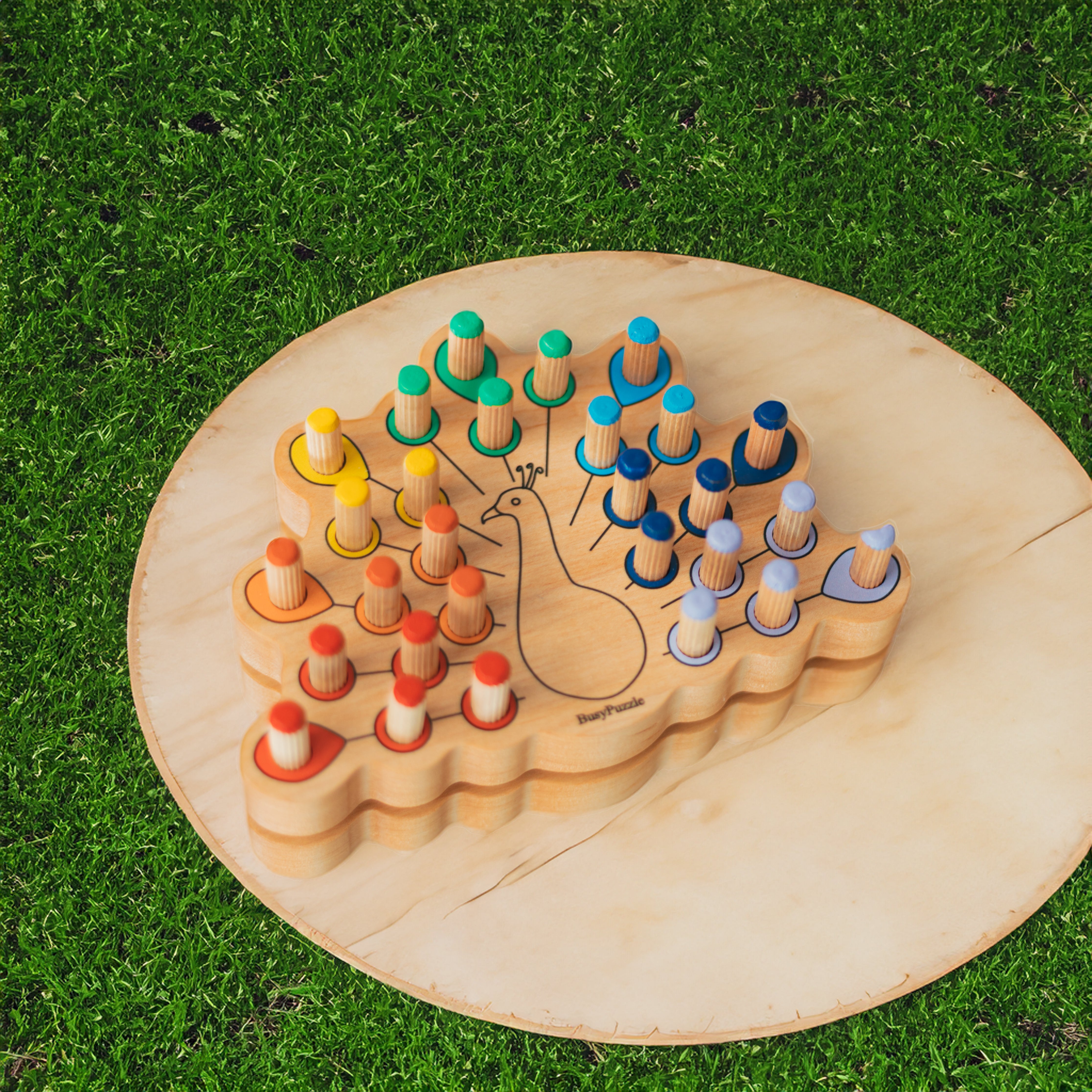 Montessori-Sensorikspielzeug Holzpfau- HolzRepublik