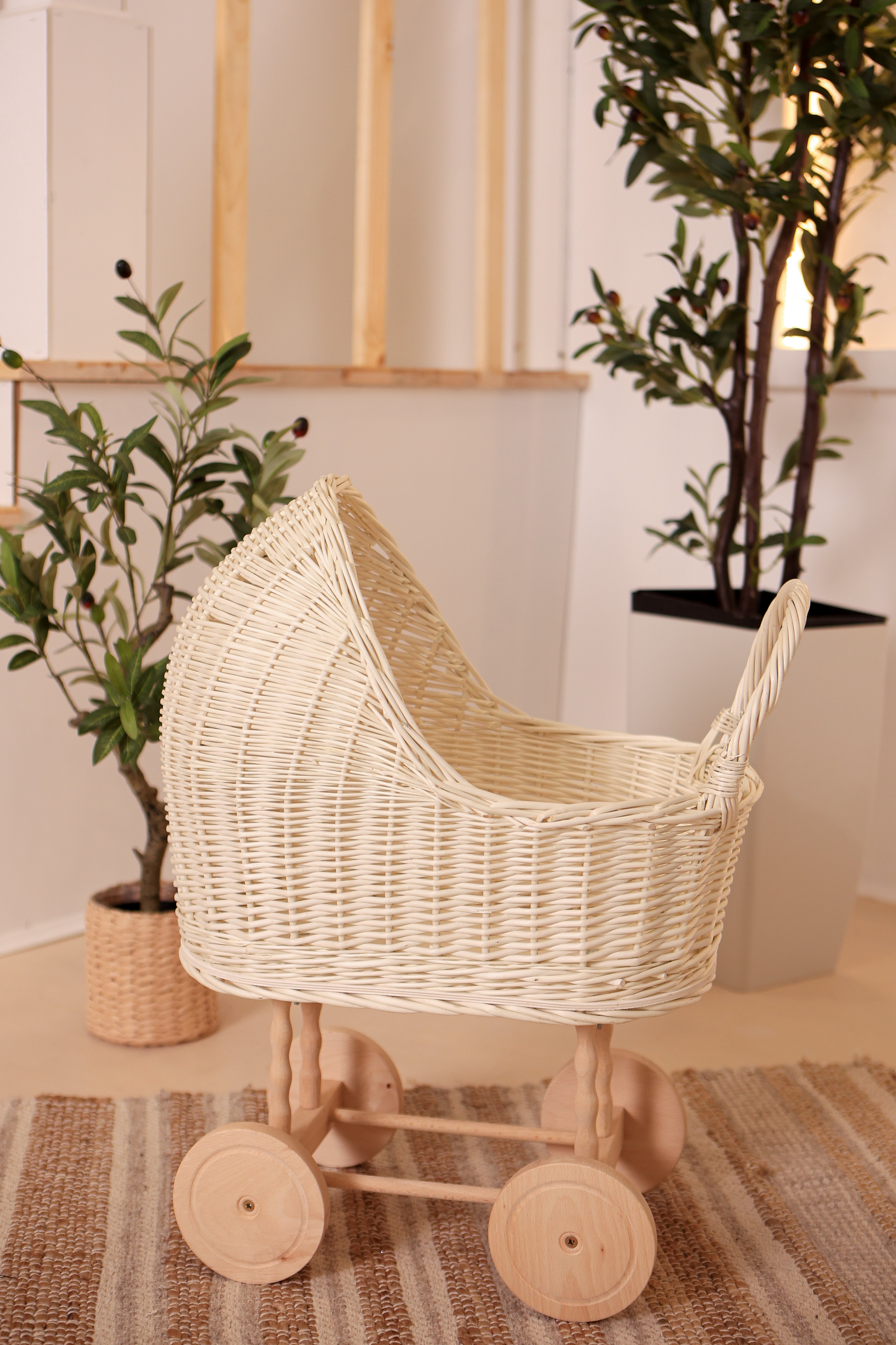 Wicker Puppenwagen - Ein Erbstück für die Spielzeit- HolzRepublik