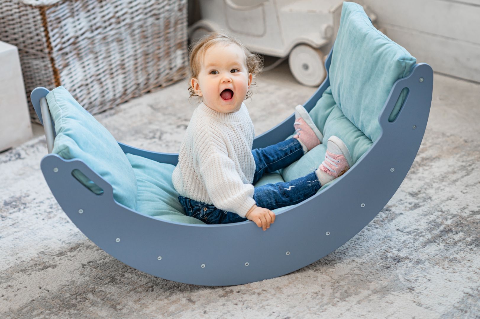 Pikler Bogen: Einzigartiges Holzspielzeug für kreatives Spielen- HolzRepublik