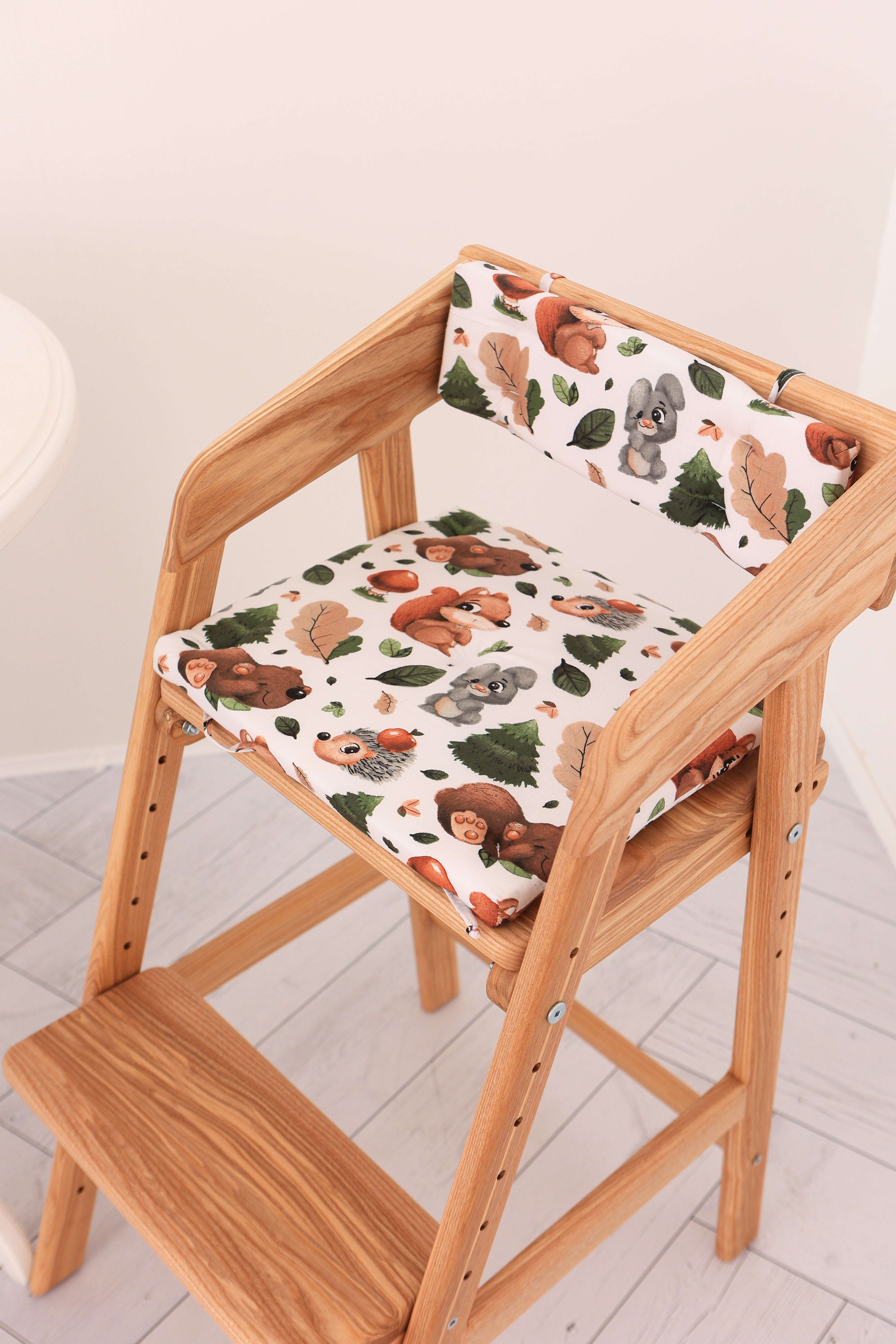 Anatomischer Kinderstuhl / Hochstuhl– Wächst mit Ihrem Kind- HolzRepublik