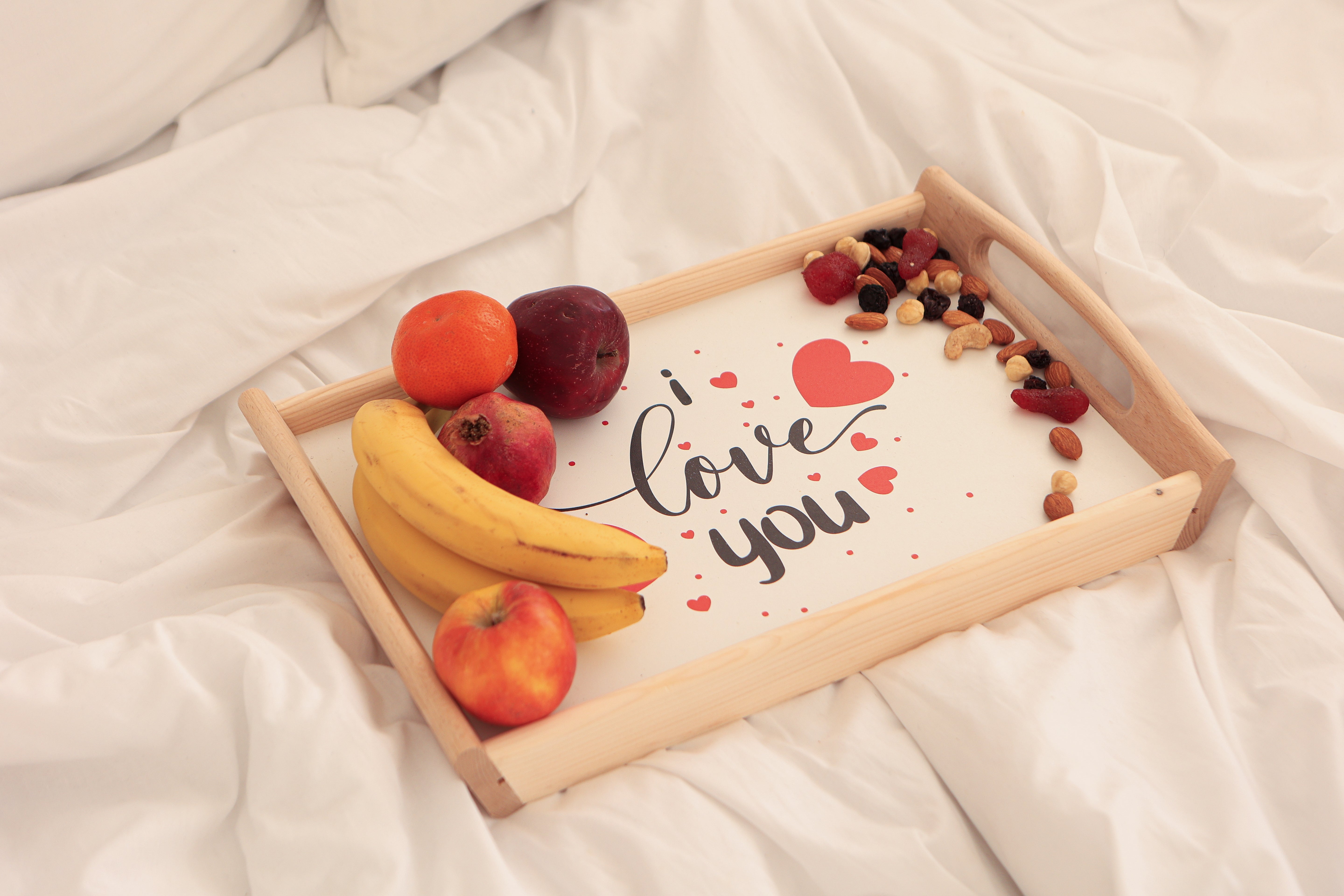 Holztablett "ILY", mit Füßen- HolzRepublik