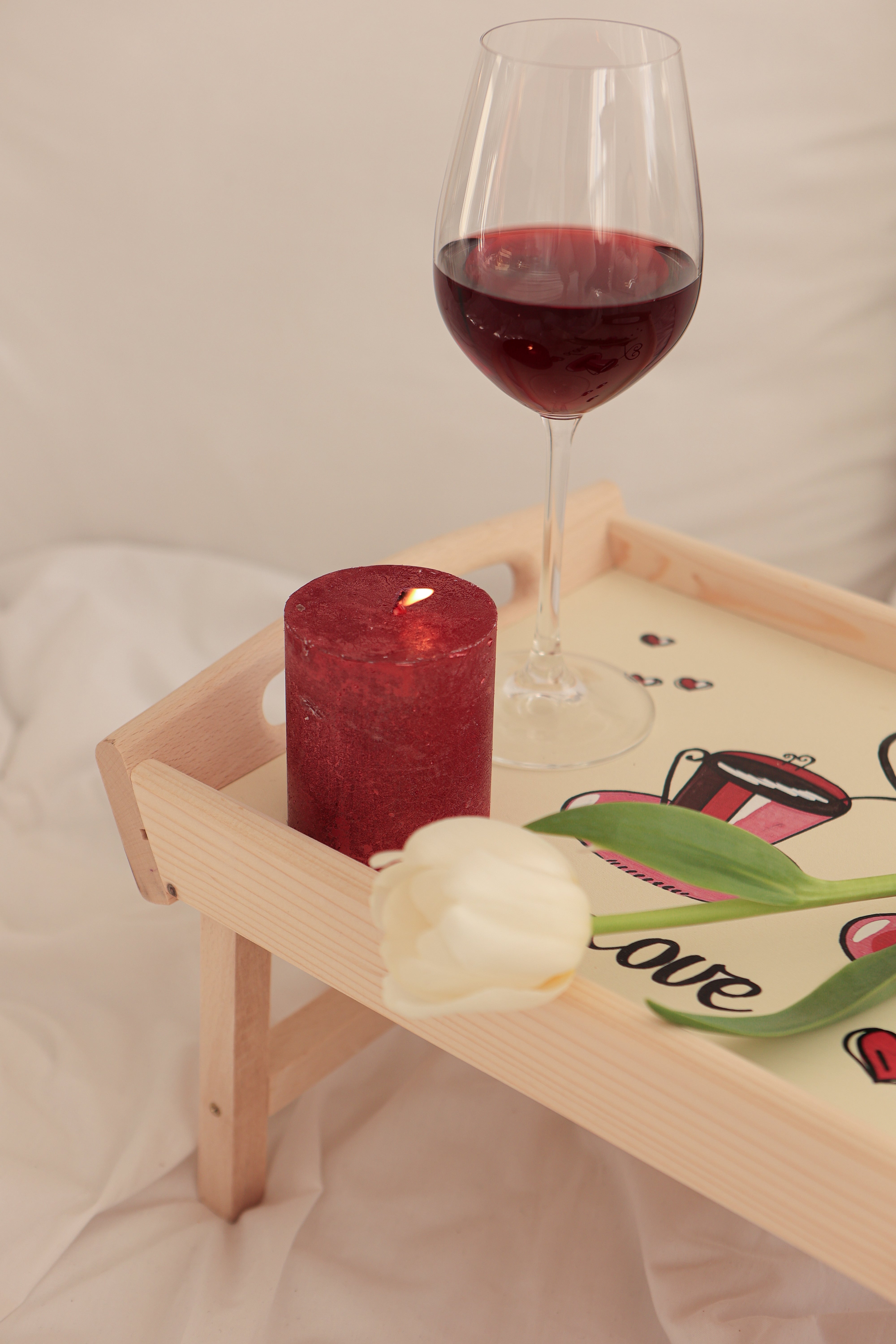 Holztablett "Love", mit Füßen- HolzRepublik