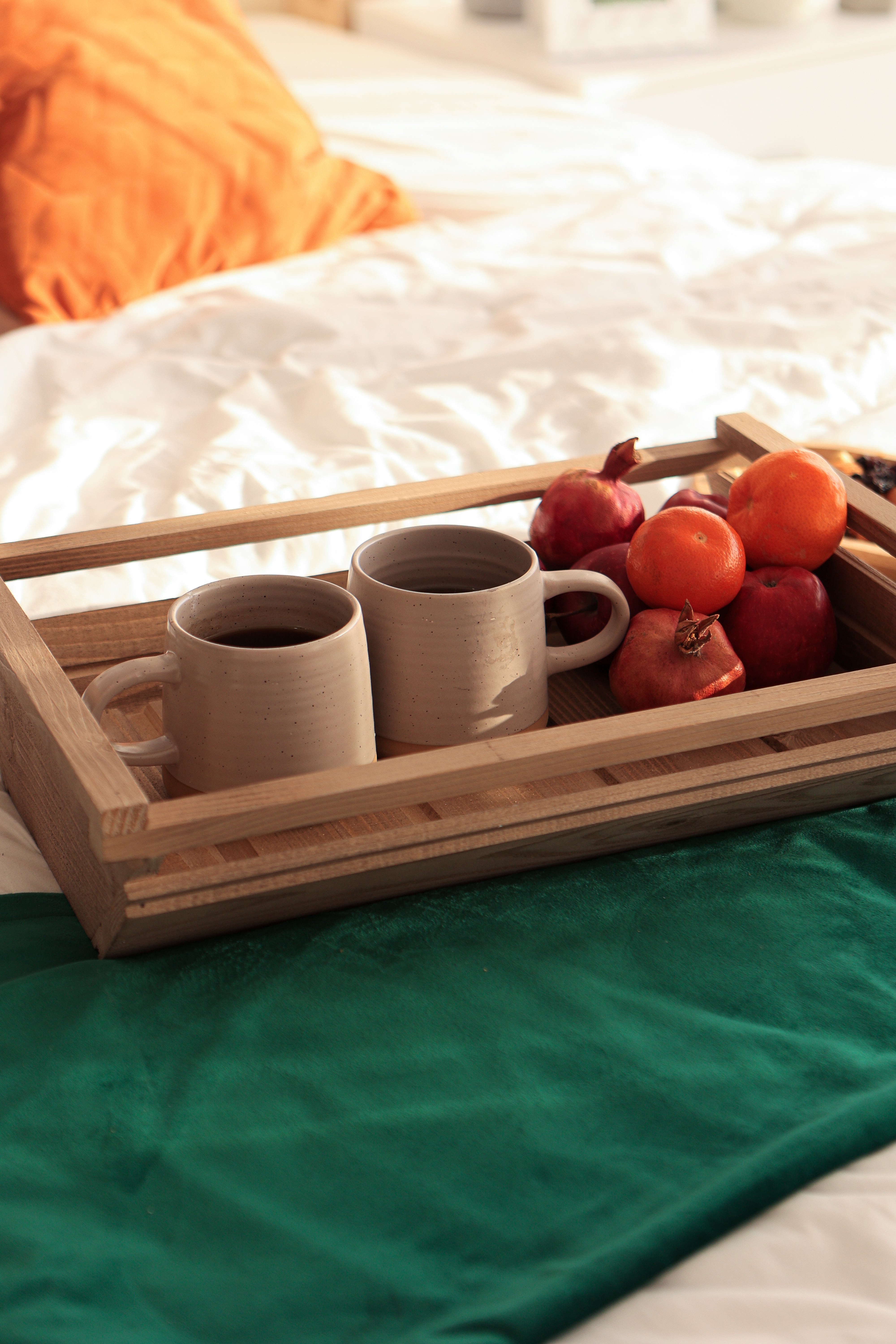 Tiefes braunes Betttablett- HolzRepublik