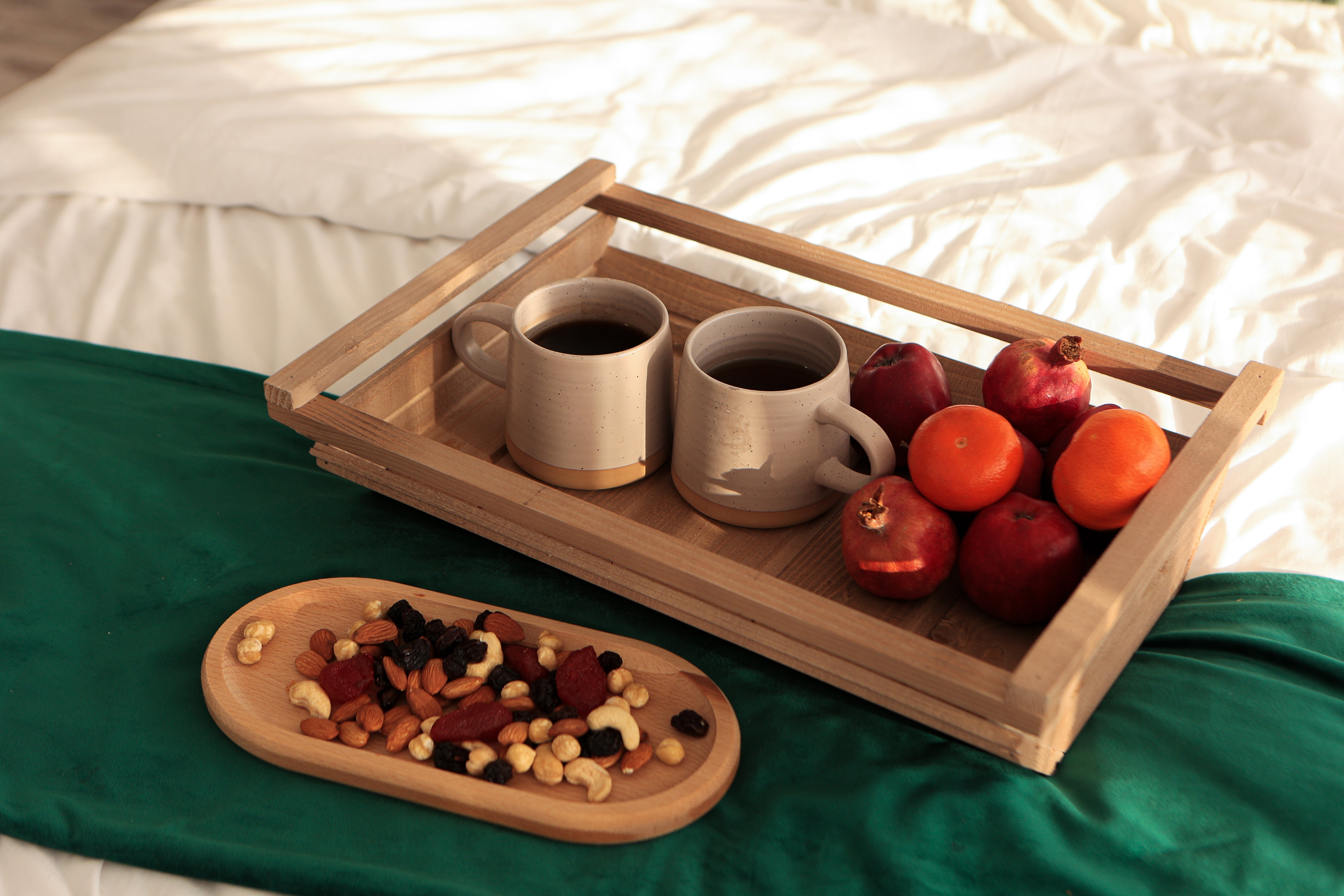 Holzteller / Holzuntersetzer / Holztablett / Servierplatte "Oval"- HolzRepublik