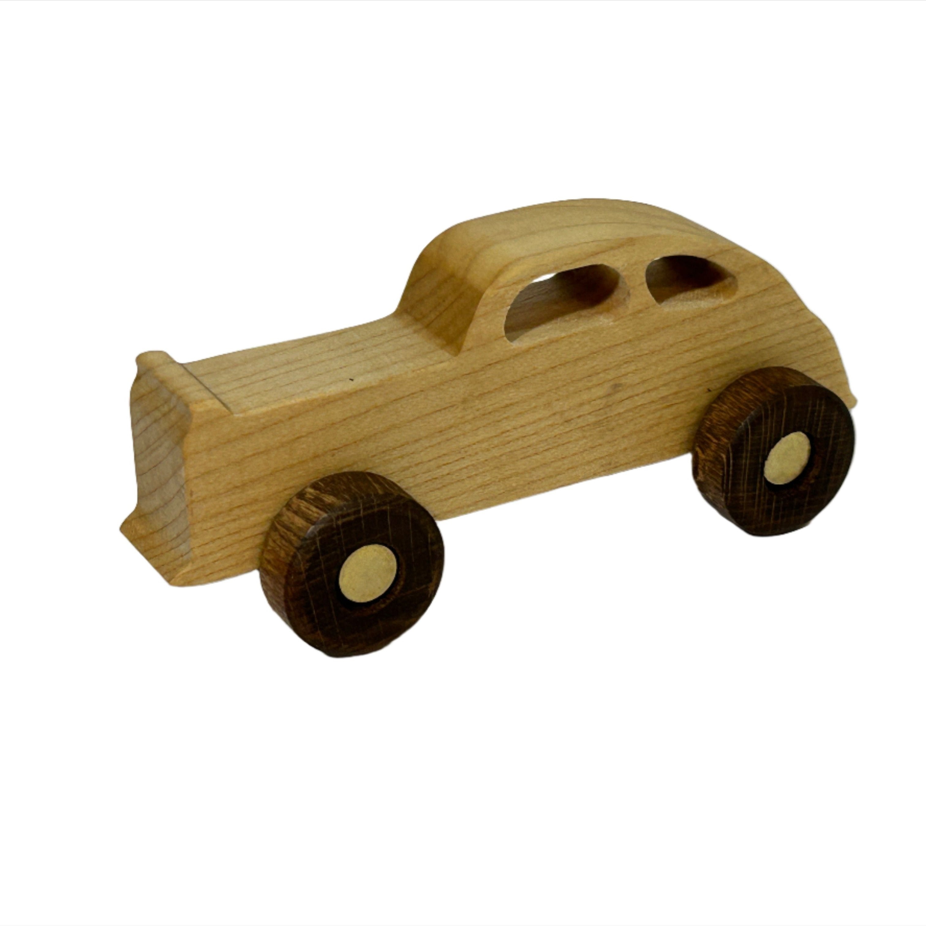 Bunte Holzspielzeugautos: Abenteuer im Kinderzimmer- HolzRepublik