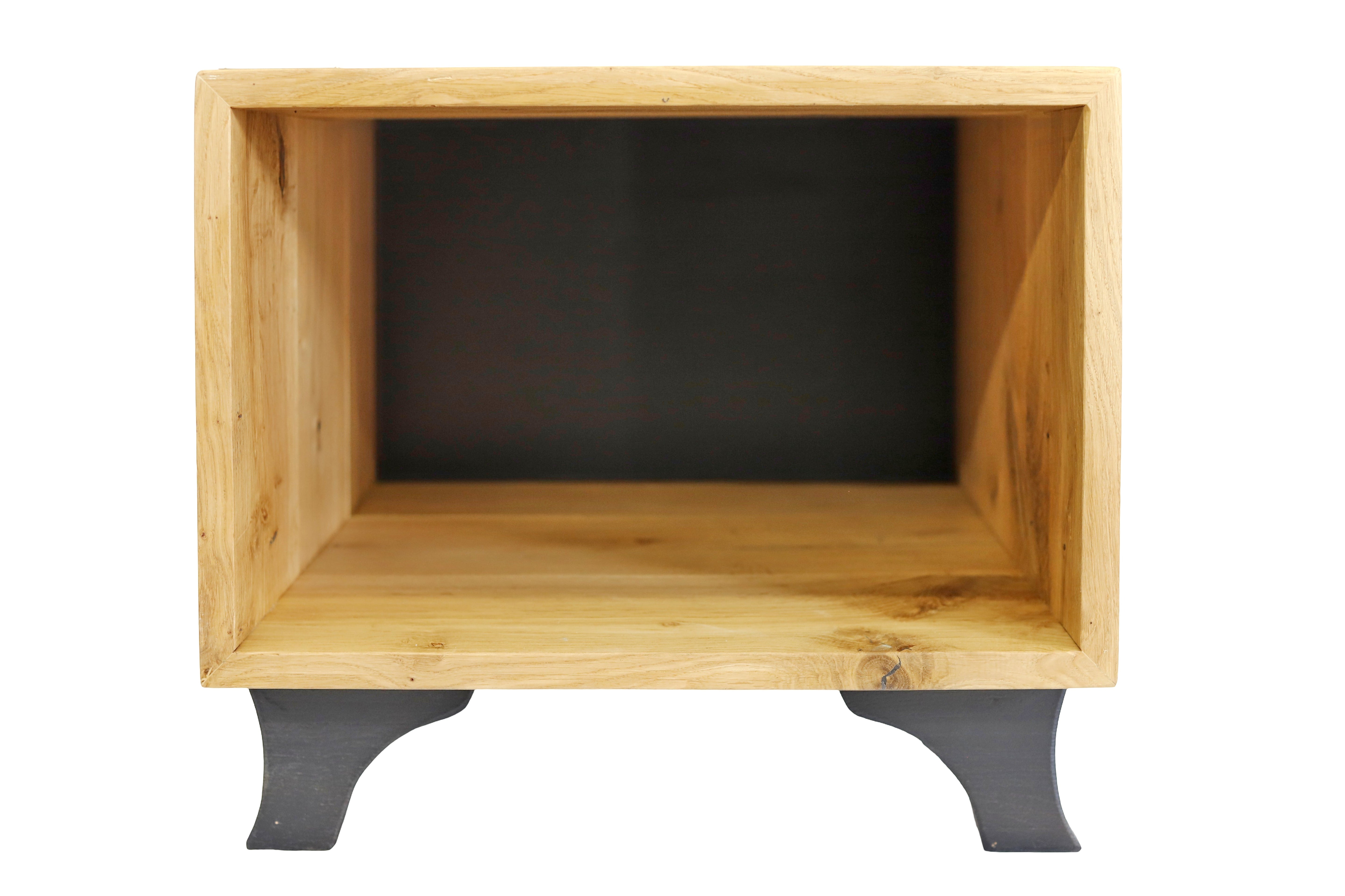 Nachttisch mit Schwarzem Epoxid aus Eichenholz / Design-Nachttisch- HolzRepublik