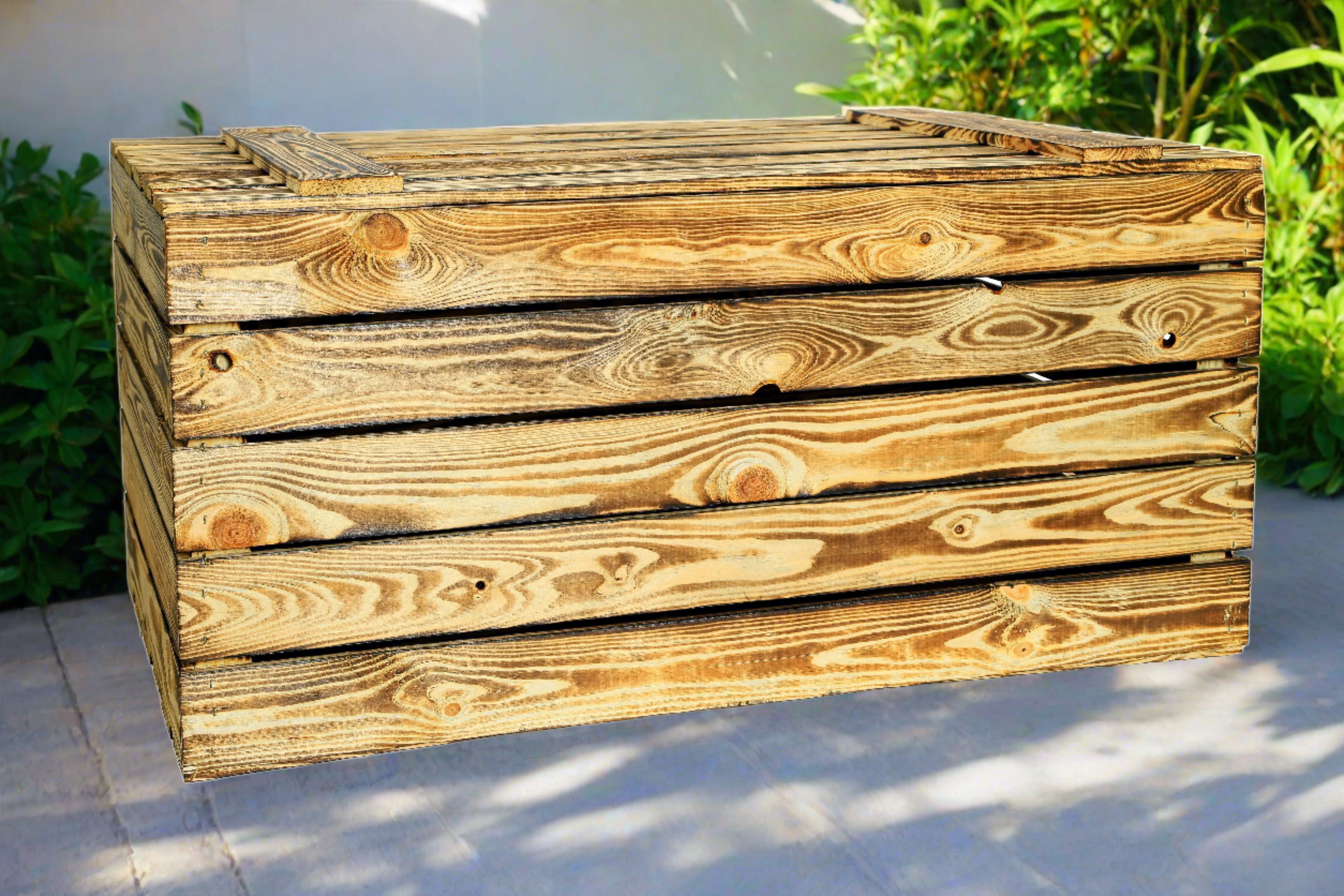 Neue große Holztruhe geflammt 80x50x39cm - Truhe aus Holz / Holzkiste mit Deckel / Aufbewahrungskiste- HolzRepublik