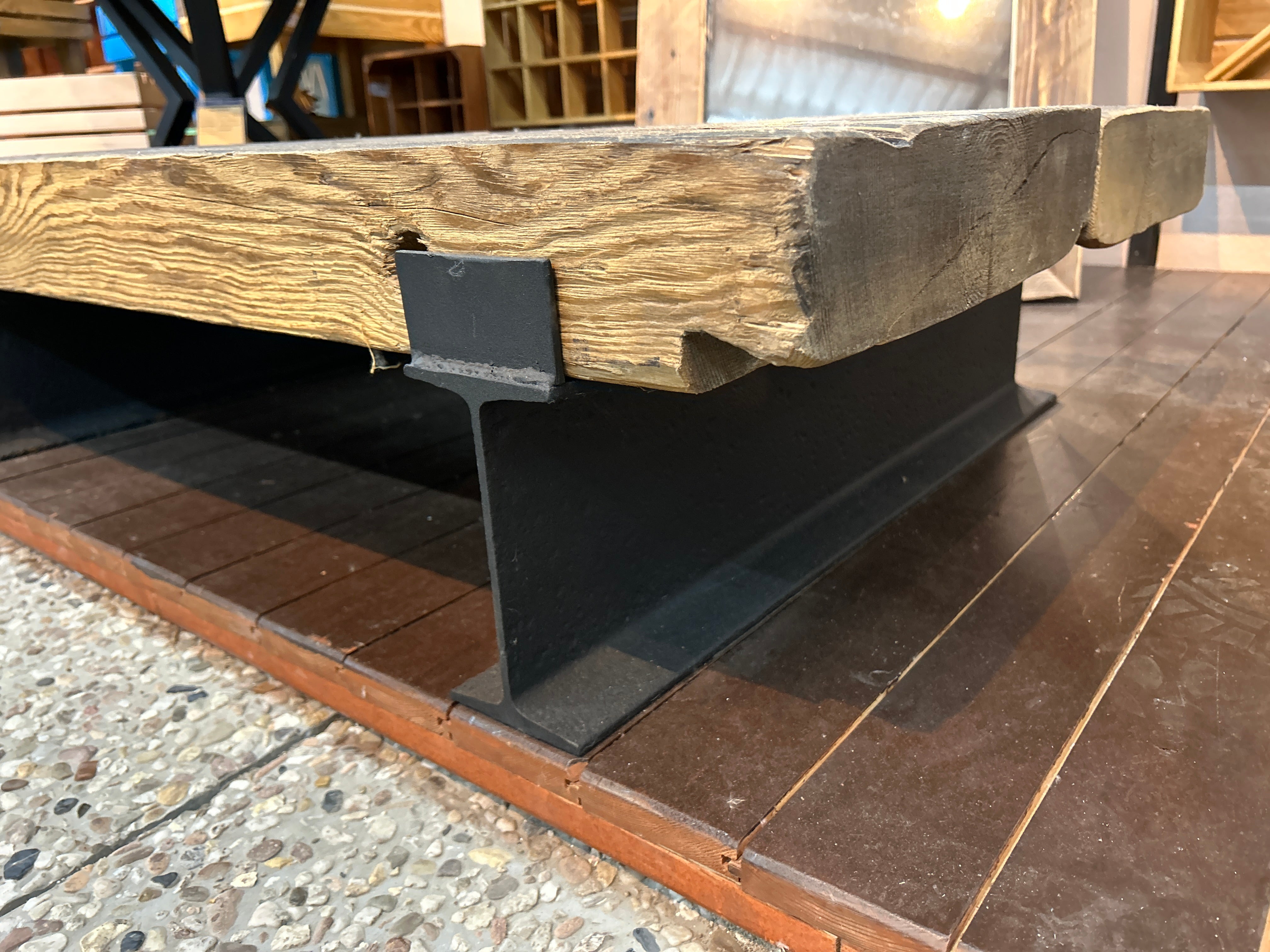 Couchtisch 106×71×28 cm aus originalem Altholz / aus recyceltem Holz / Wohnzimmertisch im Vintage-Stil / massiver Holztisch handgefertigt / Unikat im Natur-Look
