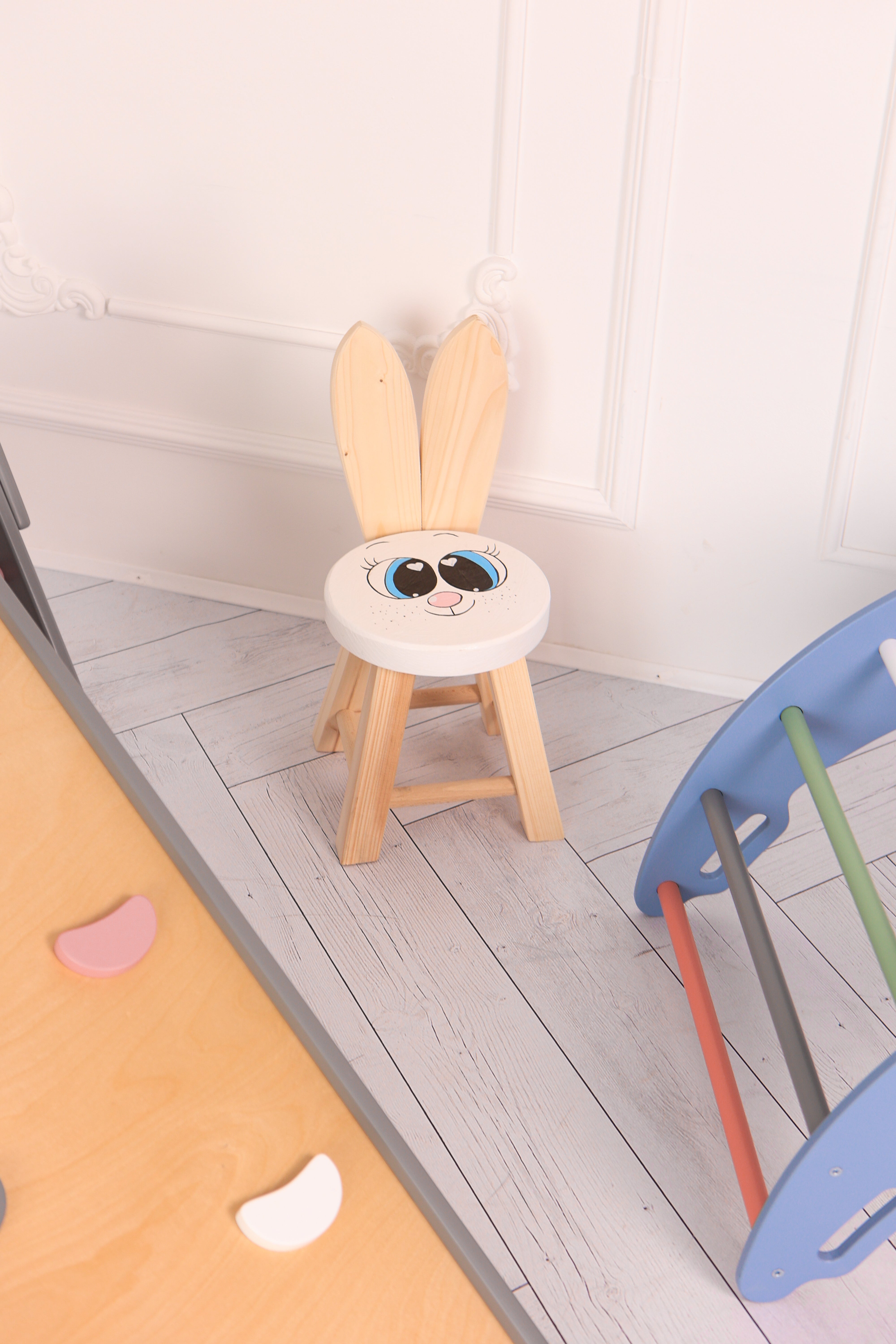    Montessori Kinderhocker mit Tiermotiven- Hase- HolzRepublik